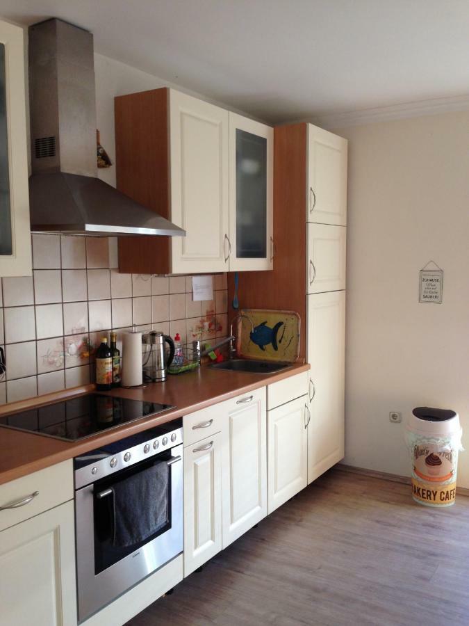 Ferienwohnung Mit Garten In Koeln Luaran gambar