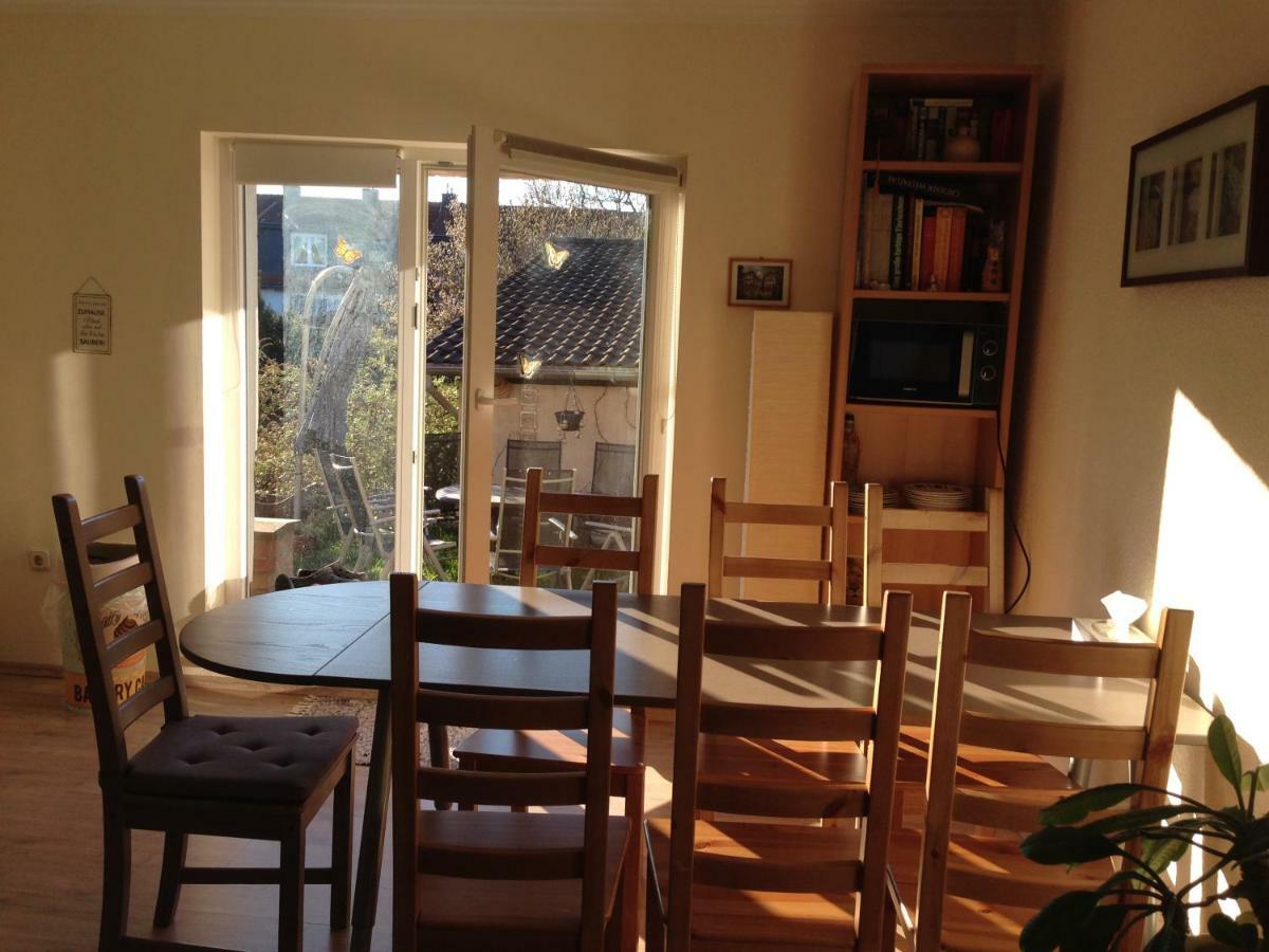 Ferienwohnung Mit Garten In Koeln Luaran gambar